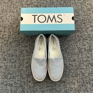 Toms